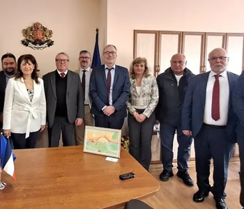 invest-alliance.eu Successful Partnership in the European University Alliance INVEST Presented at a Meeting in the Regional Administration of Pazardzhik